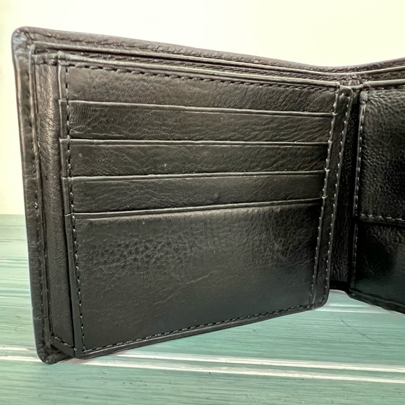 Fossil Tri-Fold Men’s Leather Wallet - Picture 7 of 16